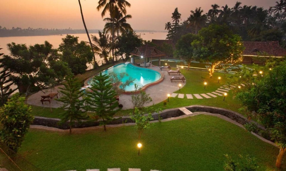 Kuzhuppilly Resort | Ananda Cherai