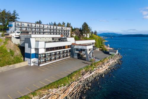 Campbell River Hotel | Anchor Inn & Suites, BW Signature Collection