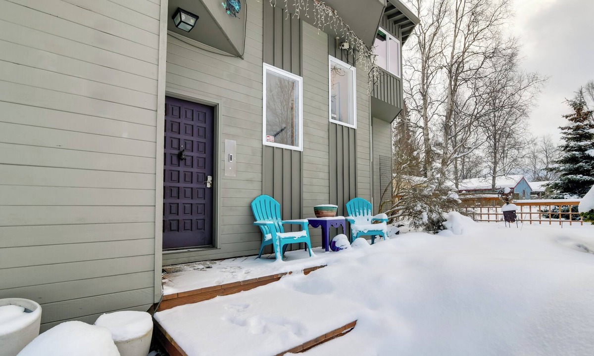Turnagain Apartment | Anchorage Vacation Rental Near Coastal Trail!