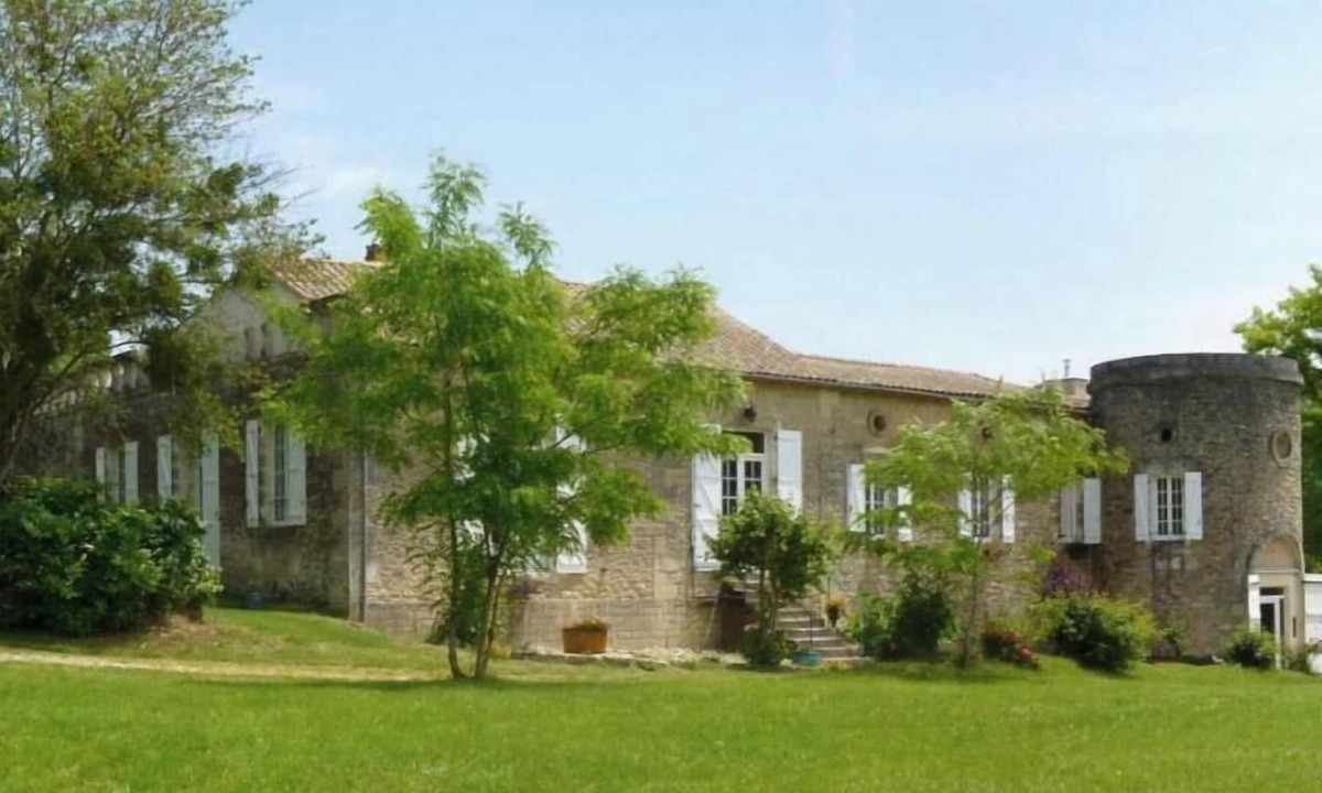 Lamothe-Landerron Bed & Breakfast | Ancien Haras de la Tour - One-Bedroom Suite