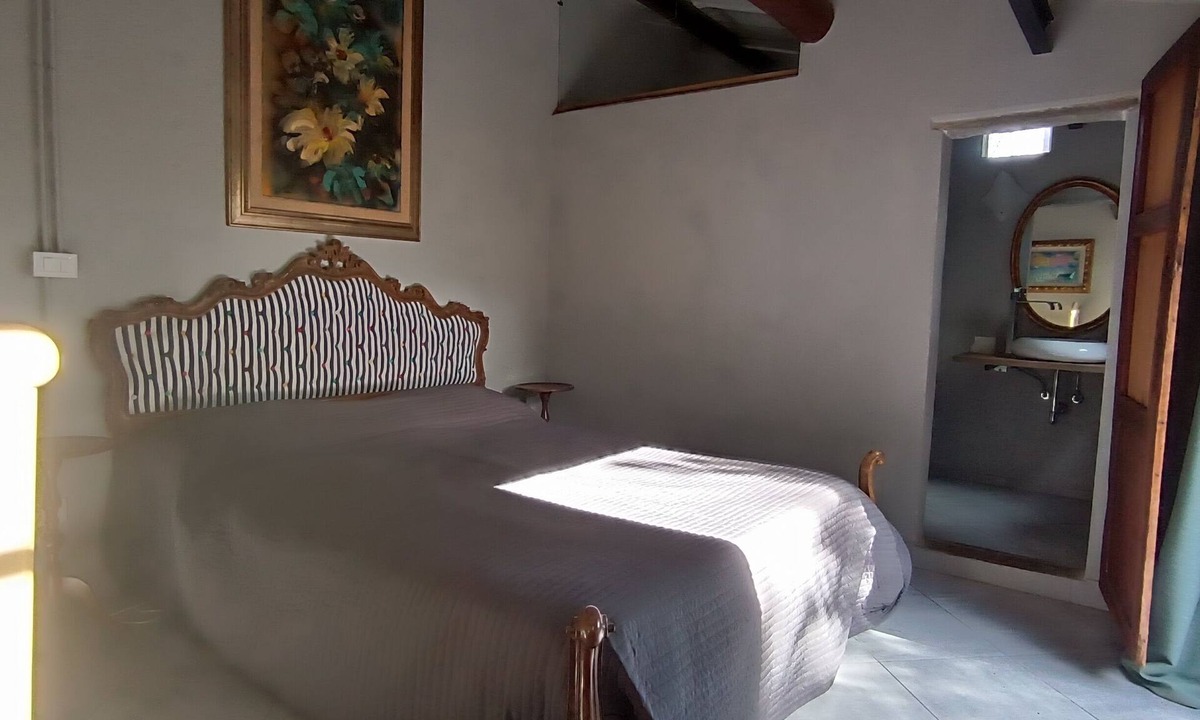 San Giovanni alla Vena Cottage | Ancient medieval cottage