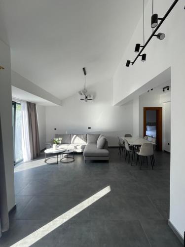 Risan Apartment | Andrija