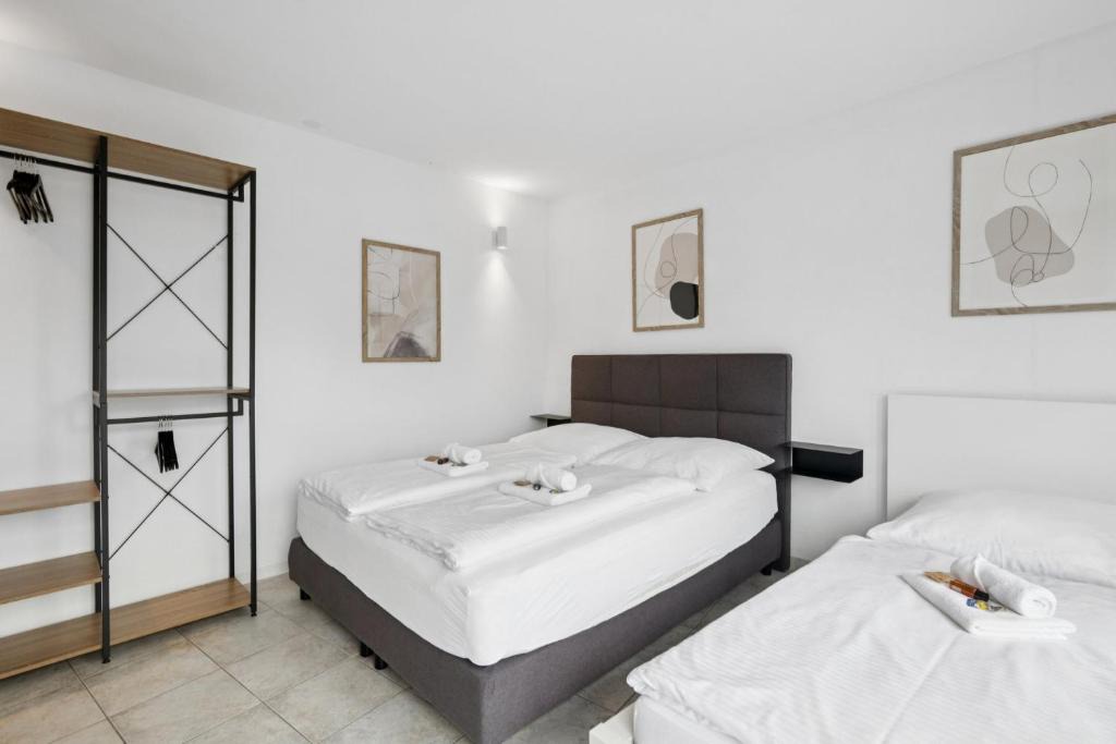 Kaiserslautern Apartment | ANDRISS - Travel & Work - 5 BR - Kitchen - Parking