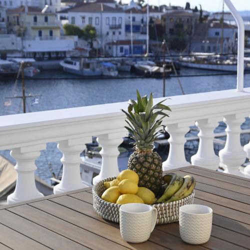 Spetses House | Anezo's Exceptional View