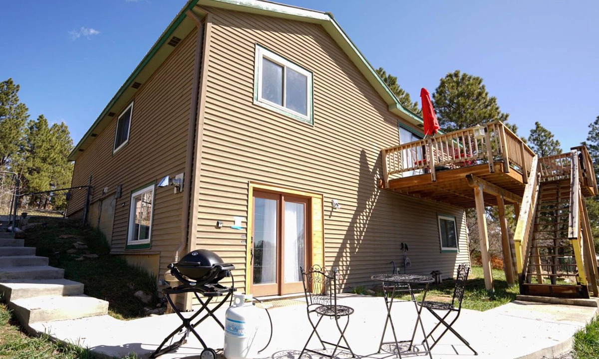 Durango West Apartment | Animal Friendly Sunny Basement Suite near Durango