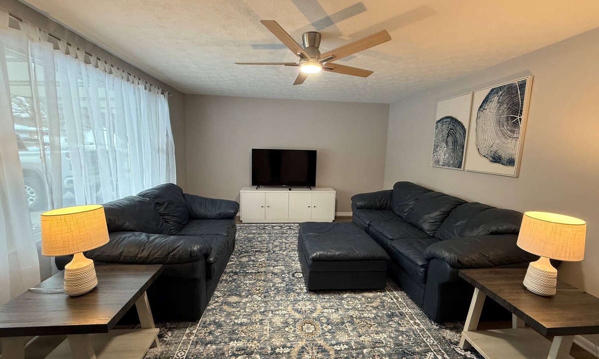 Mansfield Apartment | Ann's Adobe - 2 Bdrm Apartment in Mansfield, OH - close to Lexington & Ontario