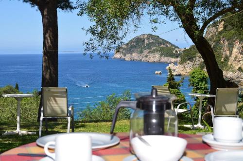Liapades Apartment | Anna Pension