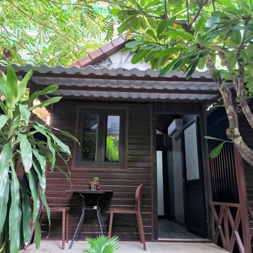 Vientiane Hotel | Anna Riverside Bungalow Vientiane