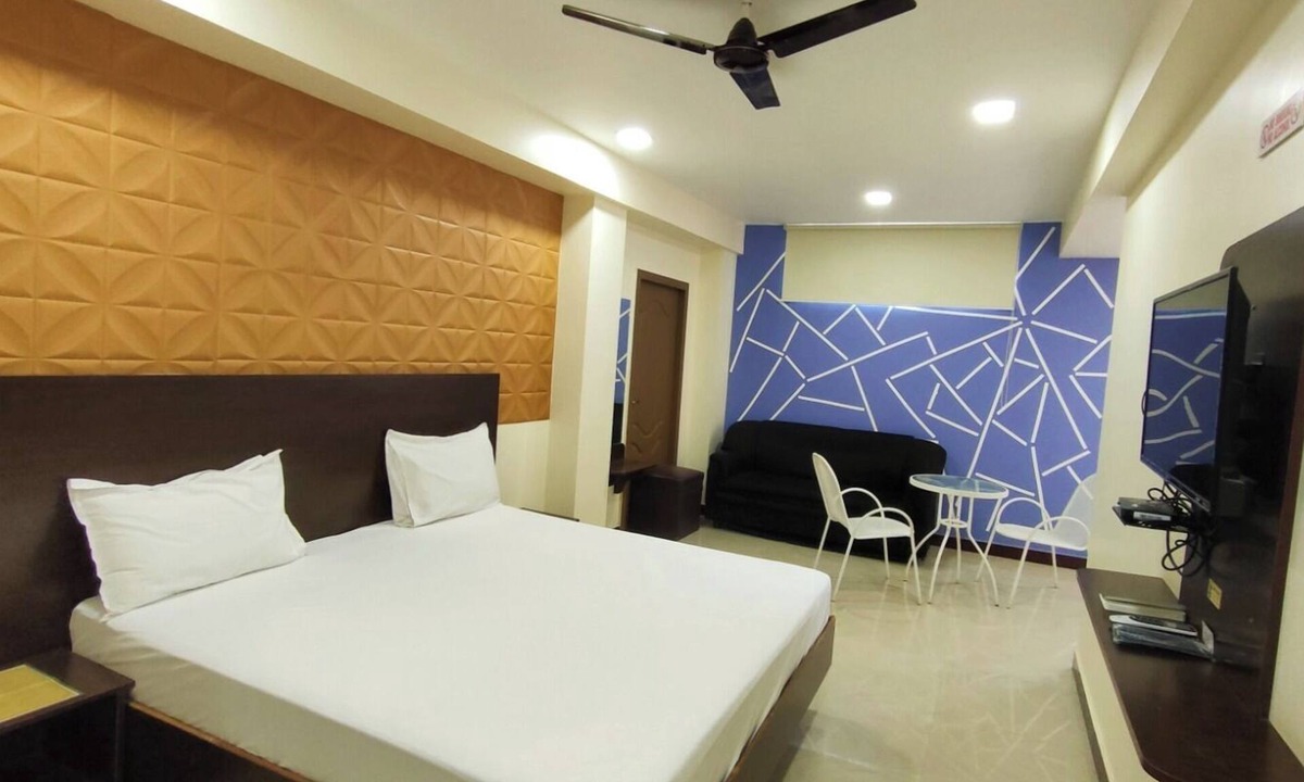 Mayiladuthurai Hotel | Annai Residency