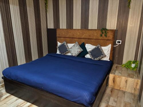 Rishikesh Hostel | Anpadh Cafe and Hostel