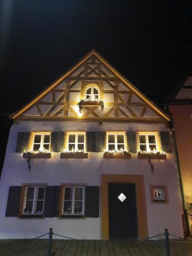 Hilpoltstein Apartment | Antikperle mit Komfort