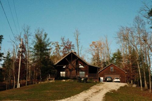 Campton House | Antler Ridge Retreat - Secluded Hot Tub Cabin - Pond and Game Room