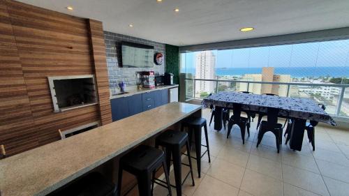 Jardim Vitoria Apartment | Apê Novo Vista Mar Varanda Gourmet Fliperama Sinuca Choppeira Churrasqueira