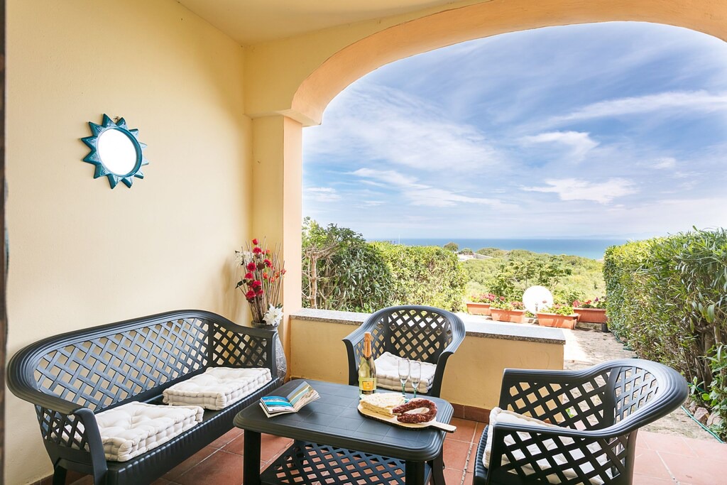 Paduledda Apartment | Apartment with Air Conditioning, Terrace and Sea View; Parking available