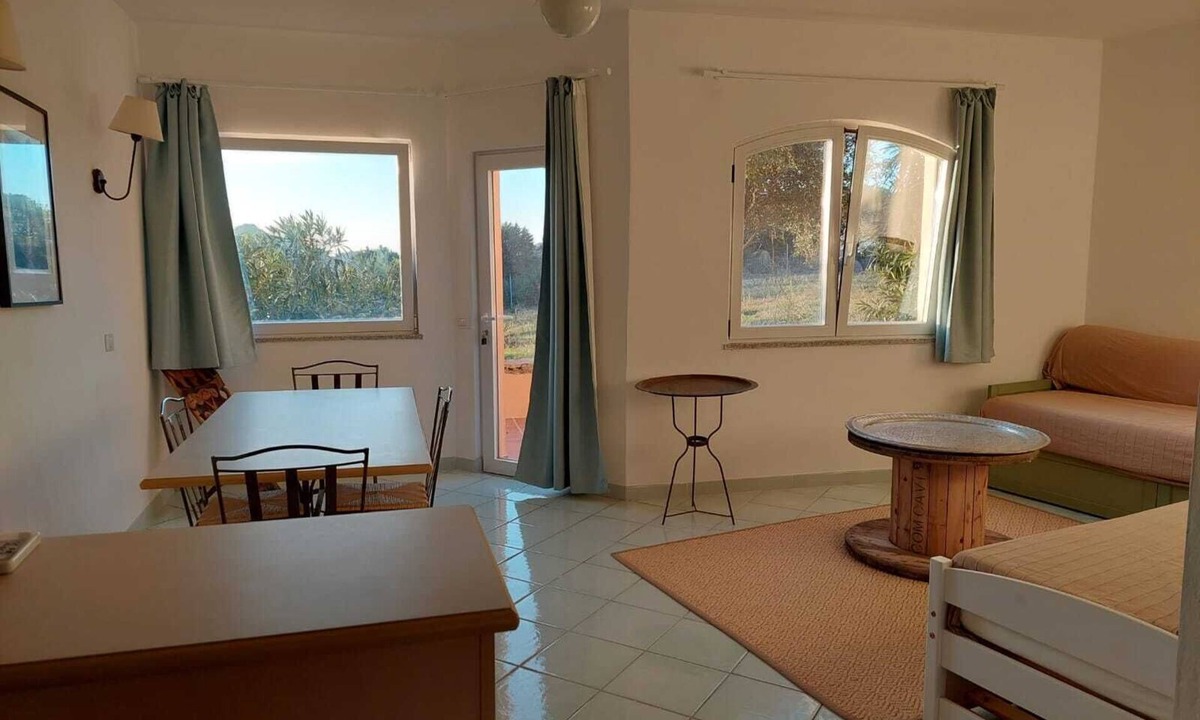 Canneddi Apartment | apartment with little garden five minutes walk from the beach