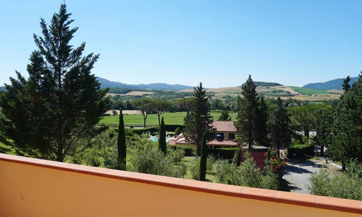 Montecatini Val di Cecina Apartment | Apartment 'Appartamento 6' with Shared Pool, Wi-Fi and Air Conditioning