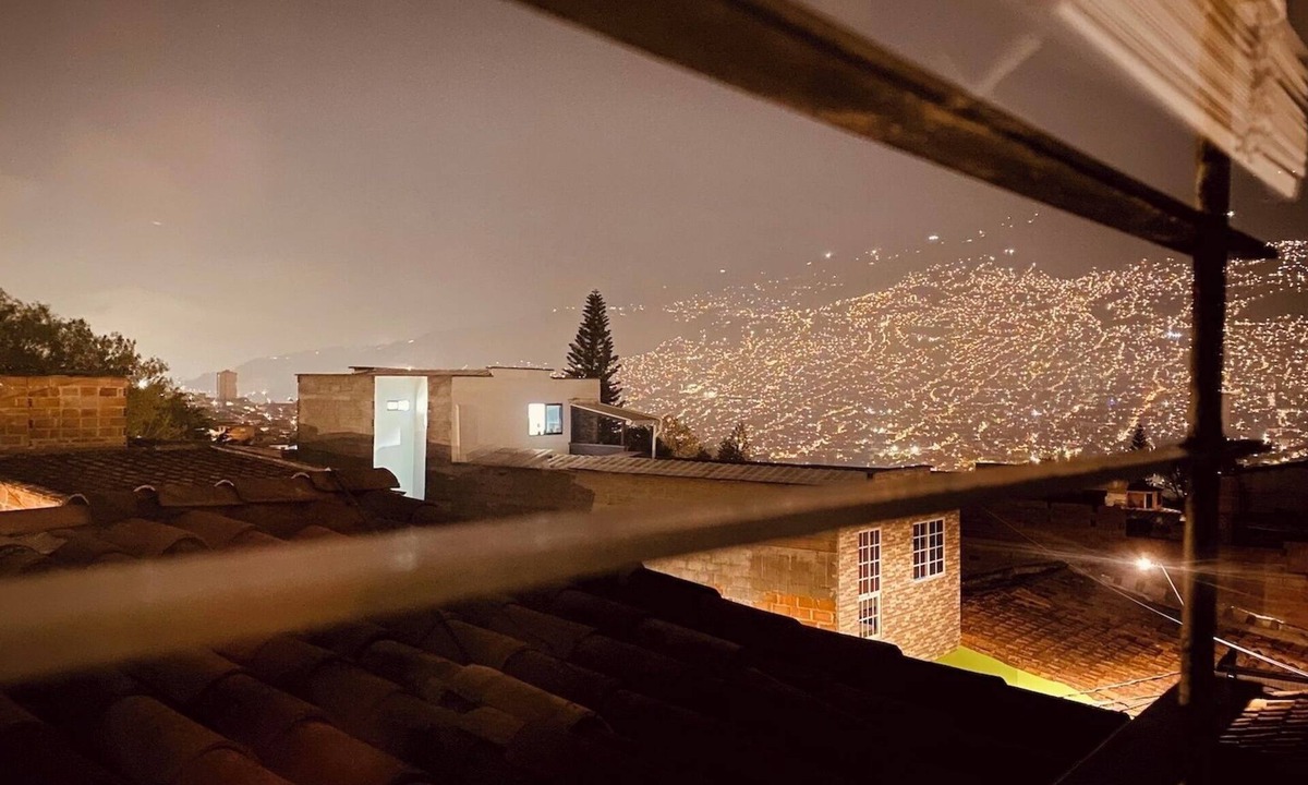 La America Apartment | Apart studio with city view near Pablo Tobon Hospital Wifi 500 Mbps