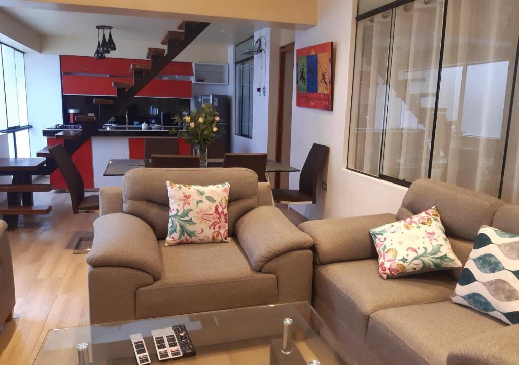 Primero de Mayo Apartment | Apartament 11 people full fourniture with private bathrooms and transport encluded