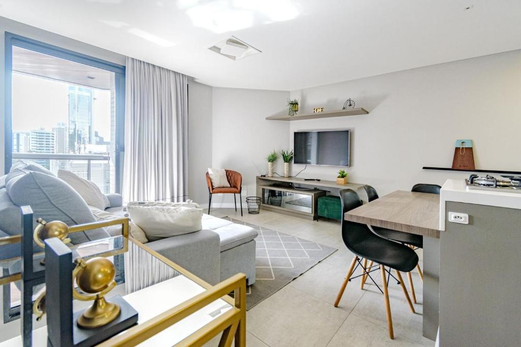 Centro Apartment | Apartamento com Varanda e Ar no Centro de Blumenau