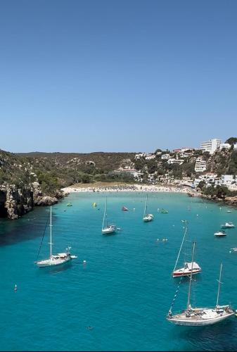 Cala en Porter Apartment | Apartamento con jardín privado en Menorca