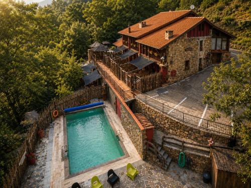 Camaleno House | Apartamentos Rurales & Spa La Bárcena