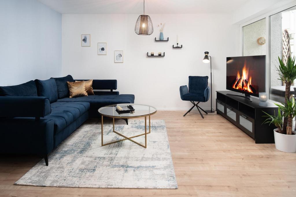 Hildesheim District Apartment | Aparte - Washer & Dryer - Kitchen & Parking - Smart-TV