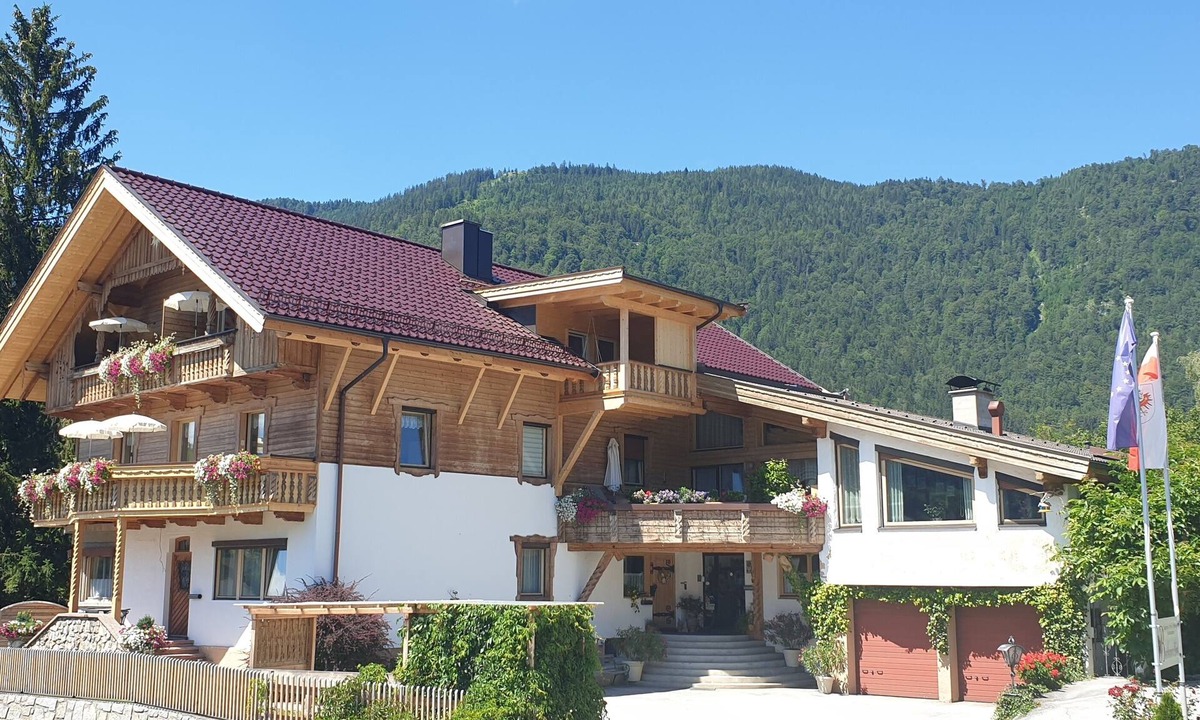 Kufstein Apartment | Aparthotel Buchauer.Tirol in a natural paradise