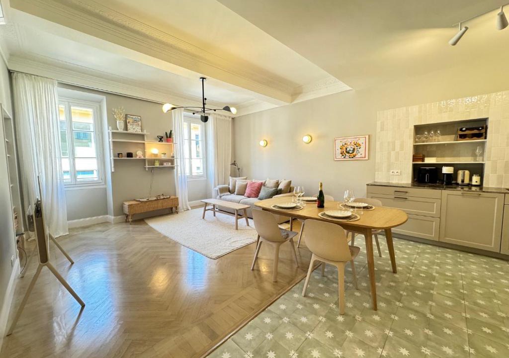 Old Town Apartment | ApartHotel Riviera - Le Balcon du GRAND ALEXANDRE - Amazing 3 berdooms - Old Town Promenade des Anglais