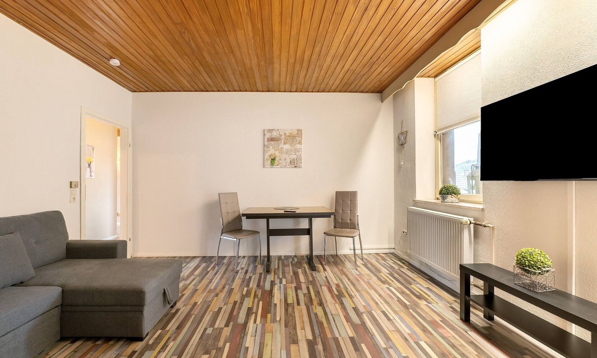 Thaleischweiler-Froschen Apartment | Apartment '9' with Air Conditioning, Private Terrace, Shared Garden and Wi-Fi
