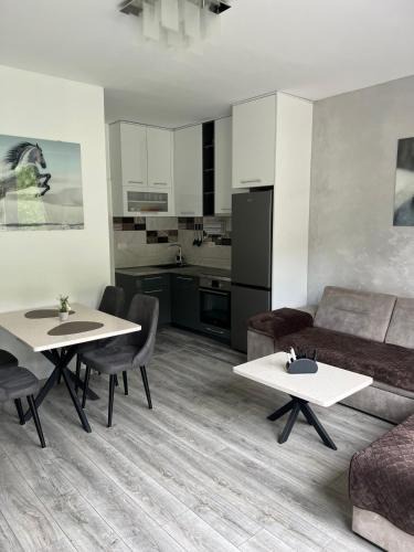 Zelenika Apartment | Apartman Misovic 2