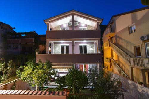 Bijeli do Apartment | Apartmani Raskovic