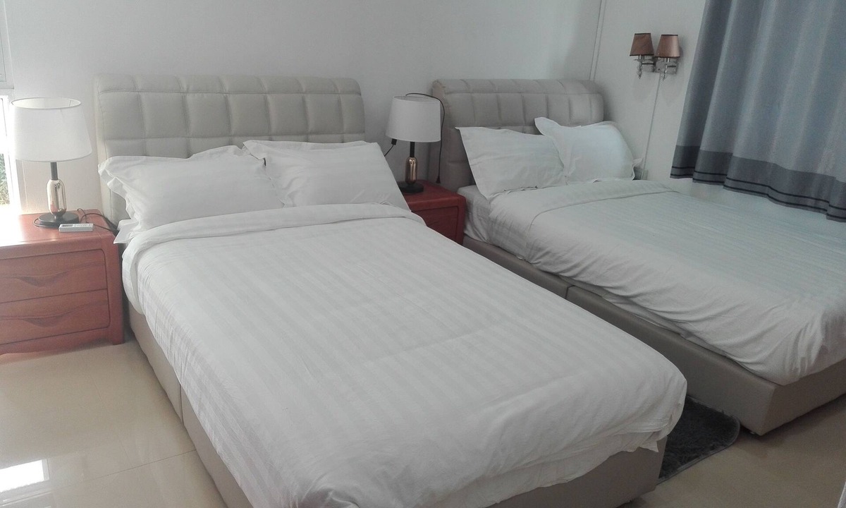 Cabrits Apartment | Apartment 1, Spacious One-Bedroom with Two Single Beds