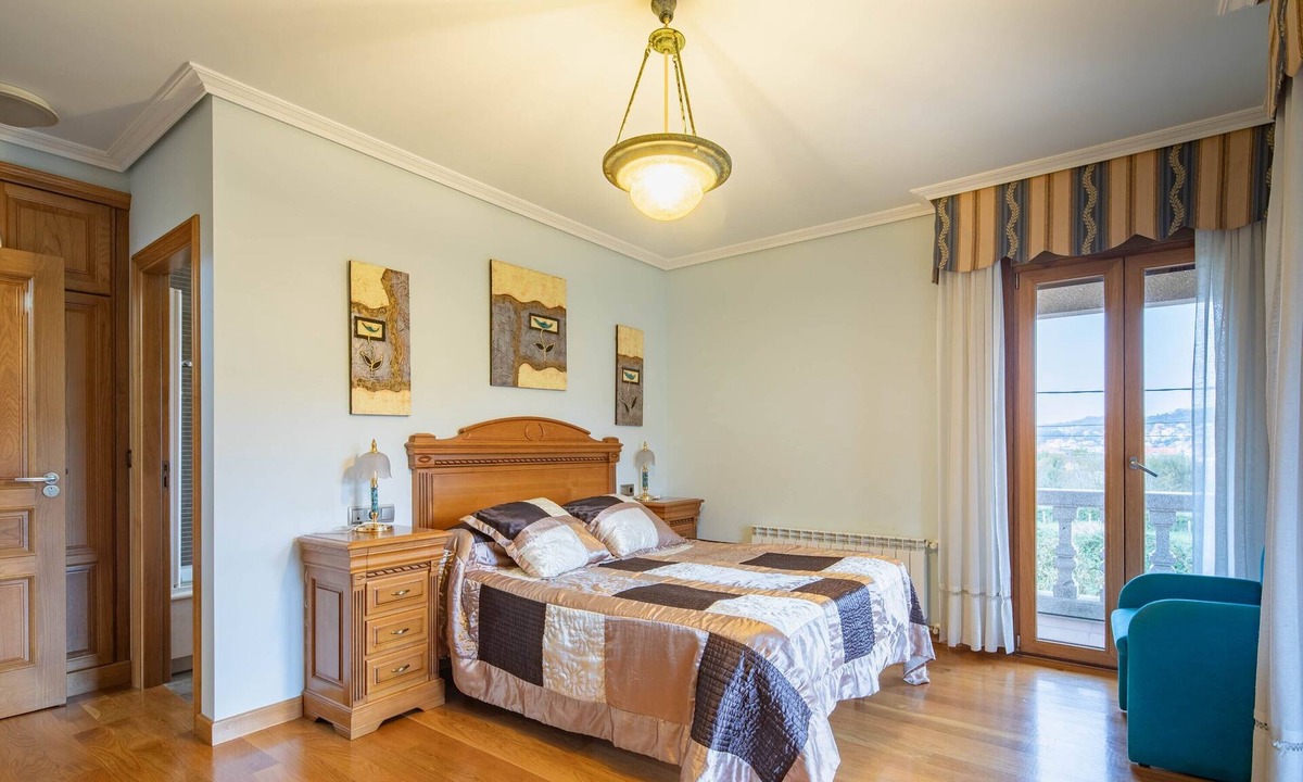 Hio Apartment | 'Apartment 12' with Shared Pool, Private Terrace and Wi-Fi