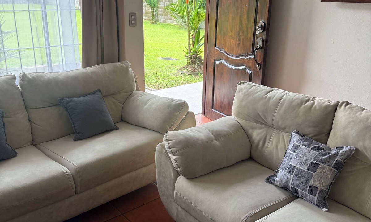 Barrio Pilo Apartment | Apartment 2: Condos Vista al Volcan - First Floor