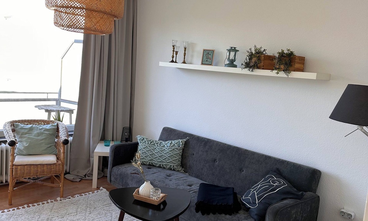 Heppens Apartment | Apartment 4 - Central but quiet, near the beach with optimal shopping opportunities