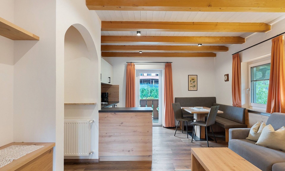 Lagundo Apartment | Apartment “A2” with Mountain View, Shared Pool and Wi-Fi