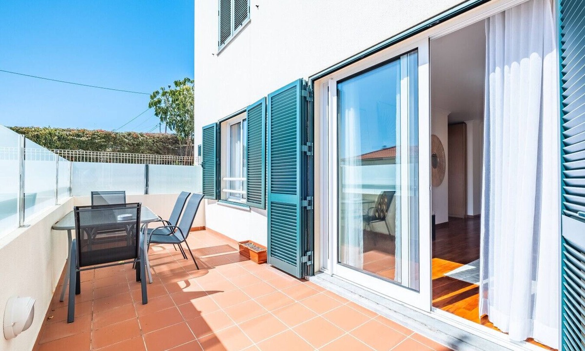 Canico Apartment | Apartment 'Accommodation By Caniço Vip' with Balcony and Wi-Fi