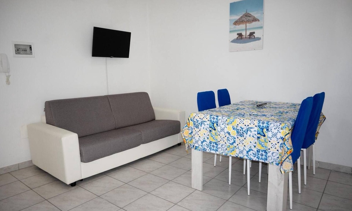Melendugno Apartment | Apartment 'Adriatic Breeze' with Private Terrace and Air Conditioning