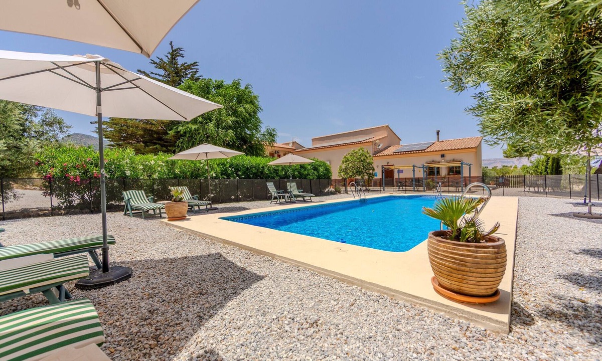 Velez Rubio Apartment | Apartment 'Apartamento Olivo' with Mountain View, Wi-Fi and Air Conditioning