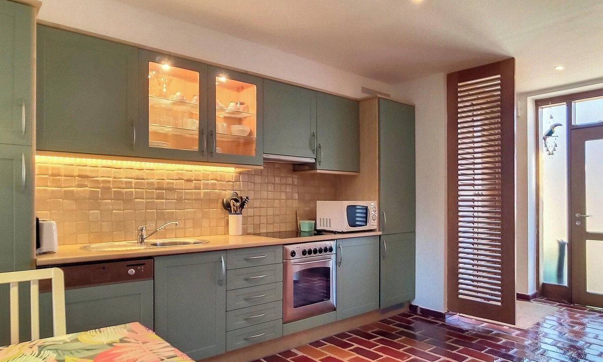 Monte Raposo Apartment | Apartment 'Arrancada 14' with Mountain View, Wi-Fi and Air Conditioning