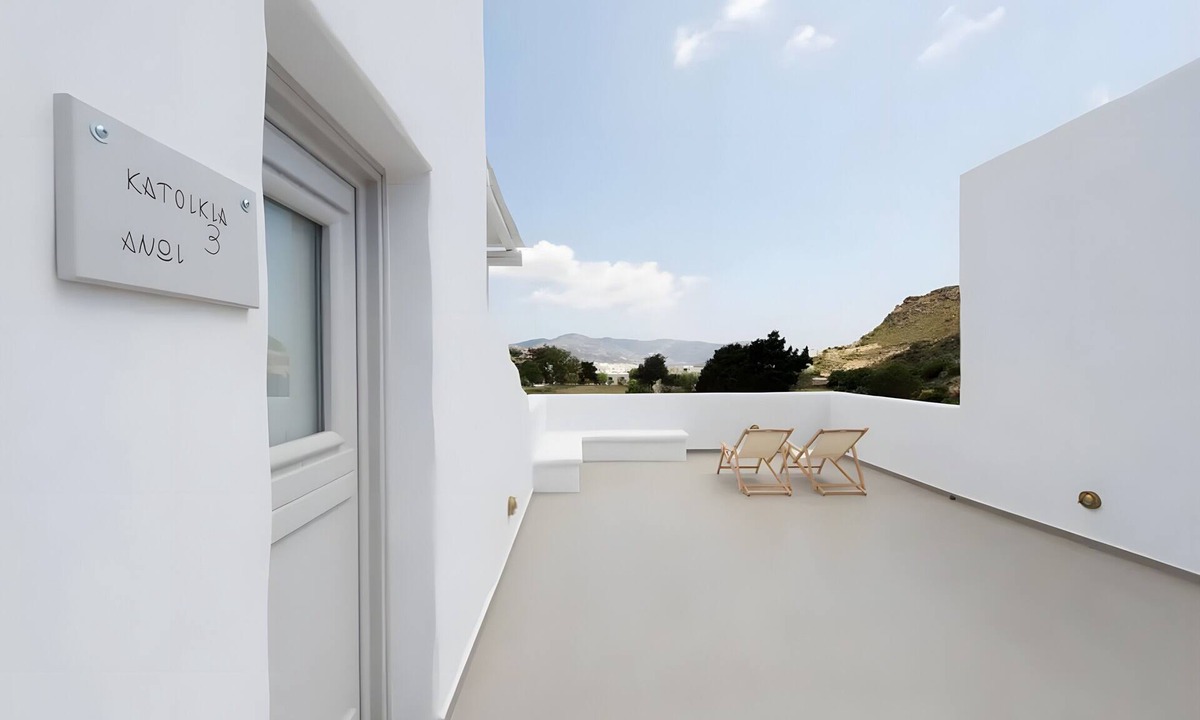 Psathi House | Apartment at 'Echinousa Kimolos Maisonette no3' Hotel with Sea View, Wi-Fi, and Air Conditioning