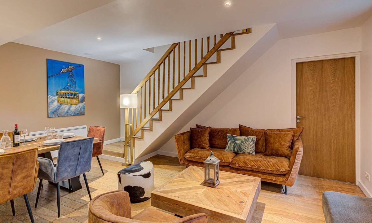 Chamonix City Centre Apartment | Apartment Biolay - Alpes Travel - Central Chamonix (sleeps 6)