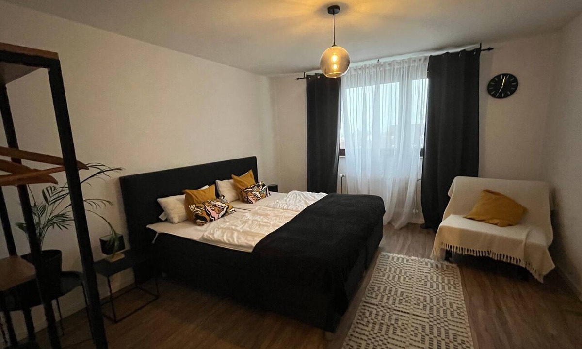 Bayreuth Apartment | Apartment 'Bayreuth Apart No 7' with Mountain View, Balcony and Wi-Fi
