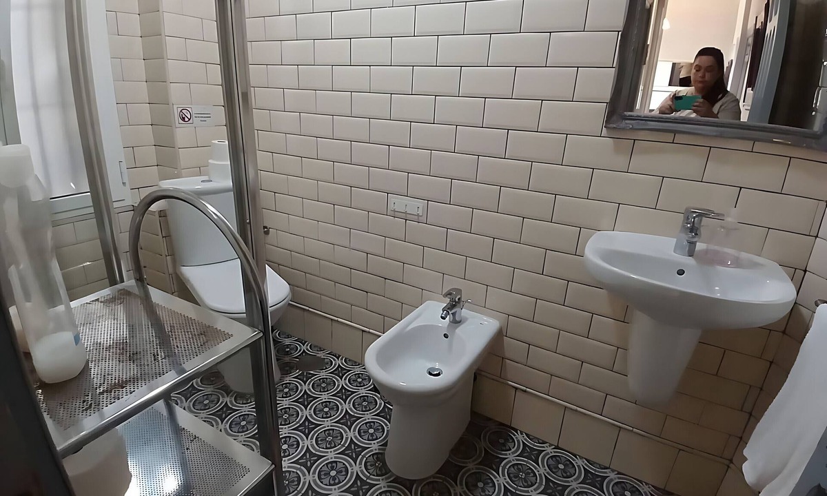 San Gil Apartment | Apartment 'Becquer 21' with Wi-Fi and Air Conditioning