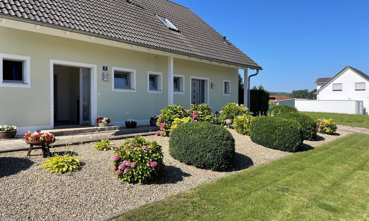 Altmannstein Apartment | Apartment "Bernhards" with Private Terrace, Garden, and Wi-Fi