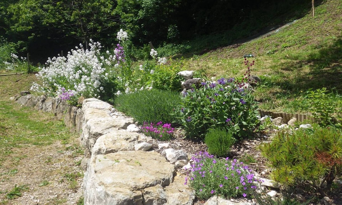 Leschaux Apartment | Apartment between lake and mountain near Annecy