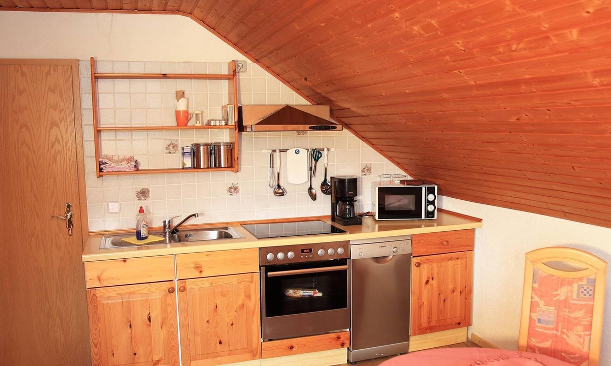 Hillscheid Apartment | Apartment Binder - 4-bed apartment