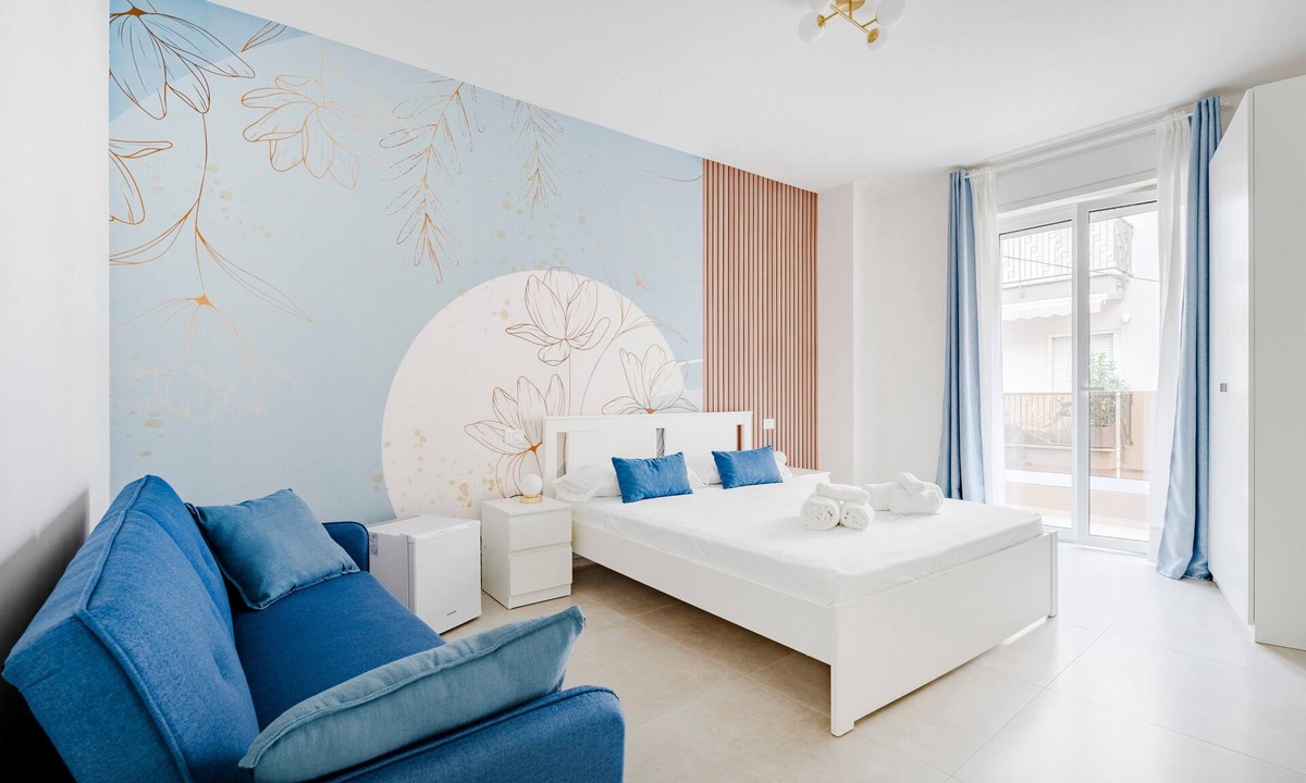 Conversano Apartment | Apartment 'Calma' with Shared Terrace, Wi-Fi and Air Conditioning