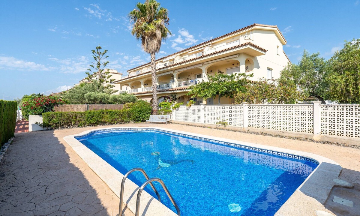 Cap Roig Apartment | Apartment 'Cap Roig, Appartement Duplex' with Shared Pool, Private Terrace and Balcony