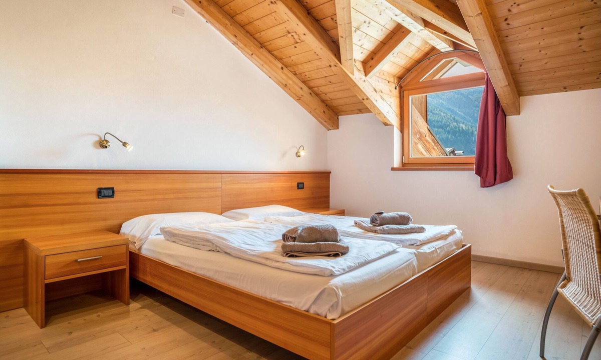 Molveno Apartment | Apartment 'Casa Batistei Mirtillo' with Sea View and Wi-Fi